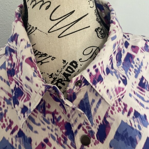 Lularoe Roxanne Snap Button Sleeveless White Aztec Camo Size Large 14/16 (B7) - Picture 3 of 9